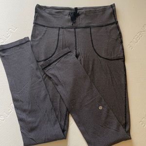 Lululemon straight leg legging